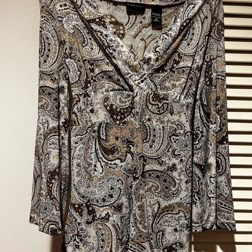 New York and Co paisley top size medium